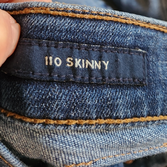 Lucky Brand 110 Skinny Jeans - Picture 7 of 9